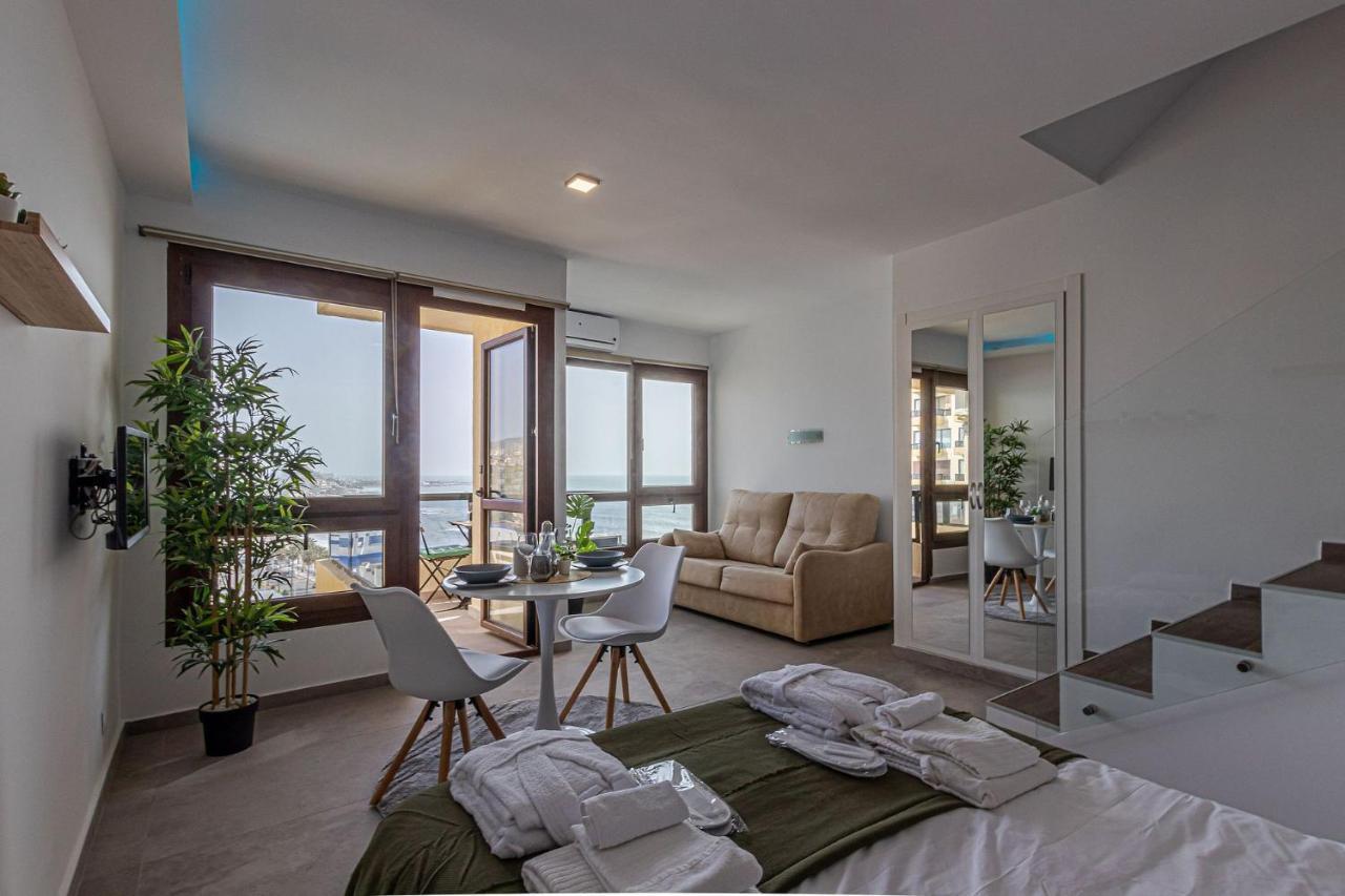 Beachfront With Spectacular Views And Swimming Pool Benalmádena Eksteriør bilde