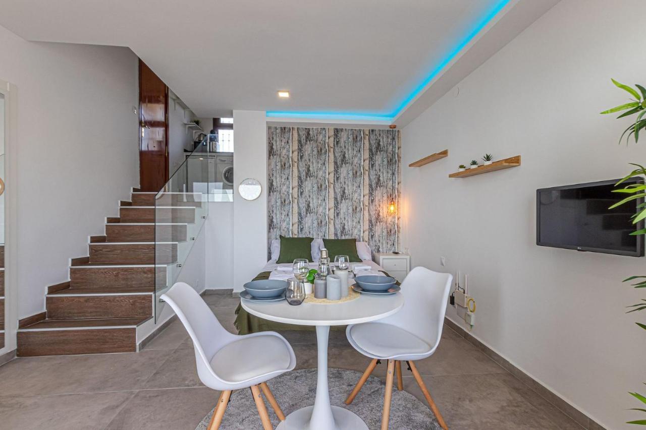 Beachfront With Spectacular Views And Swimming Pool Benalmádena Eksteriør bilde